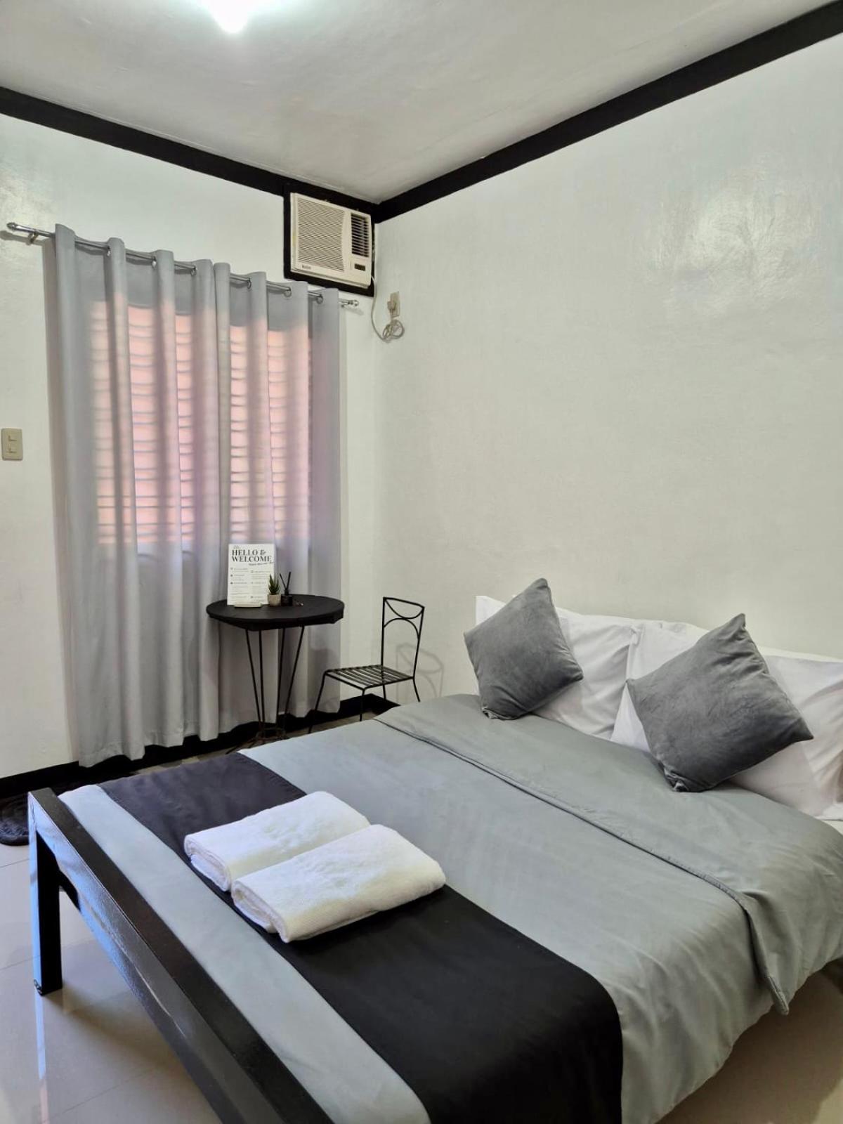 Casa Olivia Hotel Coron Exterior photo