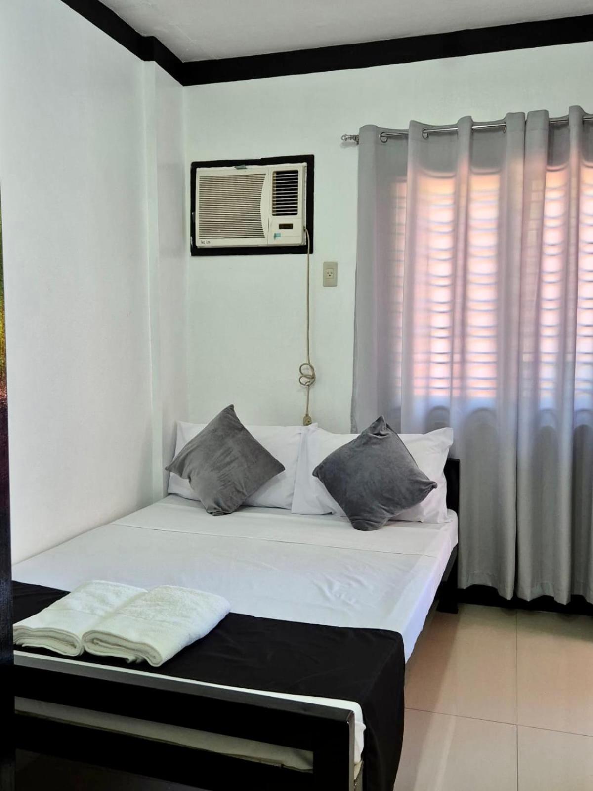 Casa Olivia Hotel Coron Exterior photo